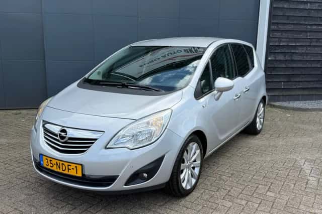 Opel Meriva (2010) thumbnail 2