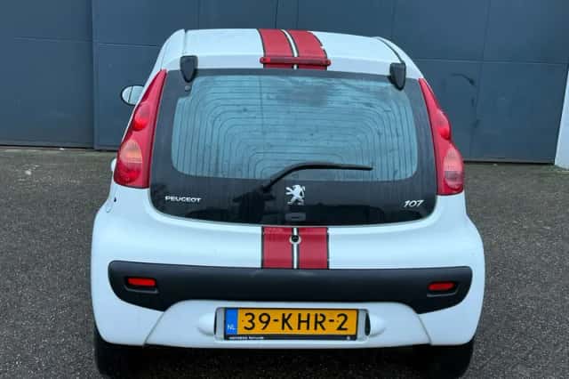 Peugeot 107 (2009) thumbnail 6