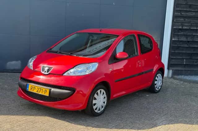 Peugeot 107 (2007) thumbnail 2