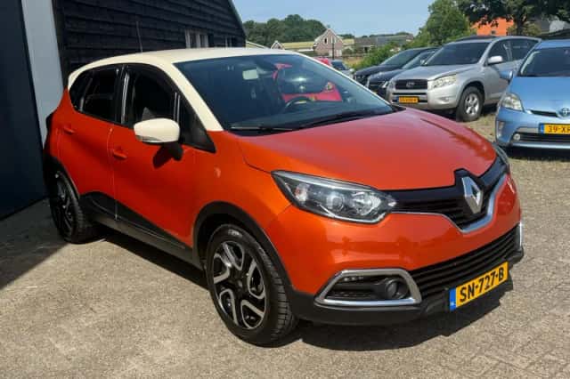 Renault Captur (2014) thumbnail 4