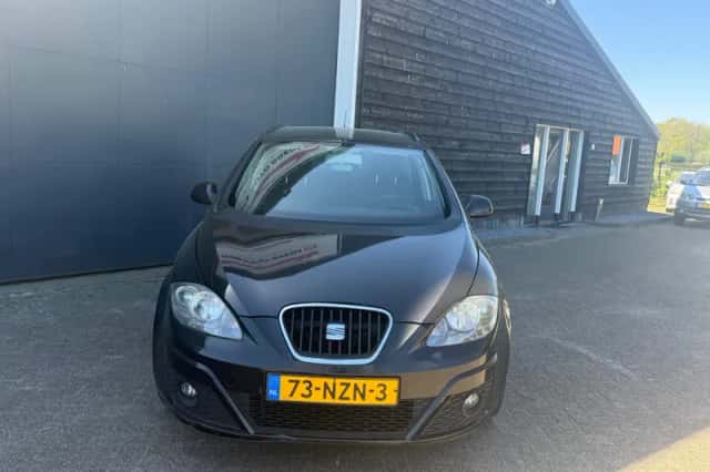 SEAT Altea XL (2011) thumbnail 3