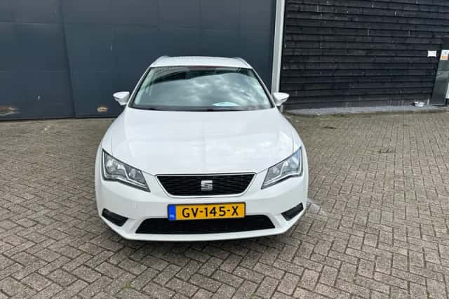 SEAT Leon (2015) thumbnail 6