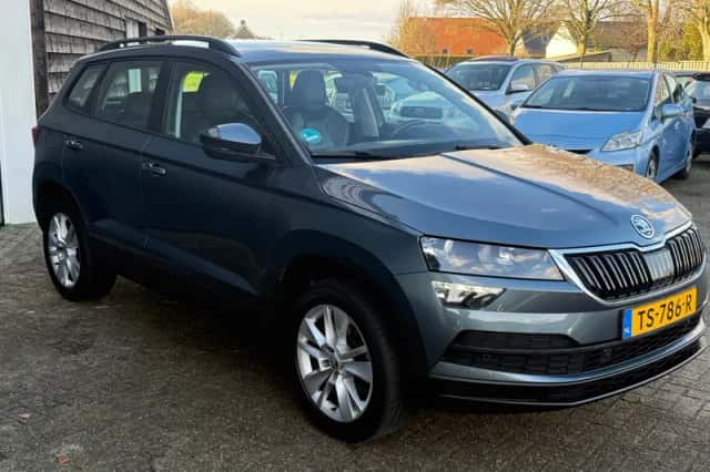 Škoda Karoq (2018) thumbnail 4