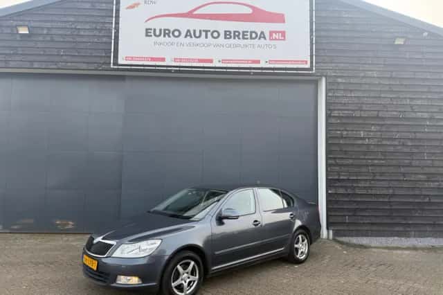 Škoda Octavia (2010) thumbnail 1