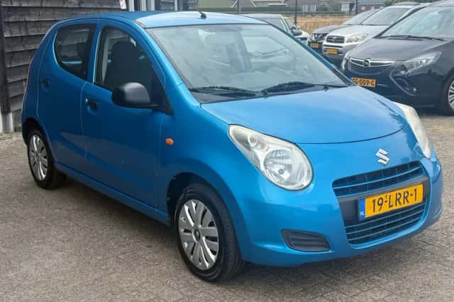 Suzuki Alto (2010) thumbnail 3