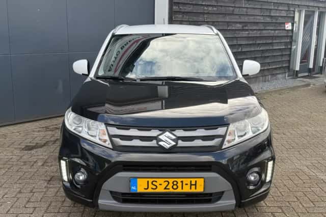 Suzuki Vitara (2016) thumbnail 3