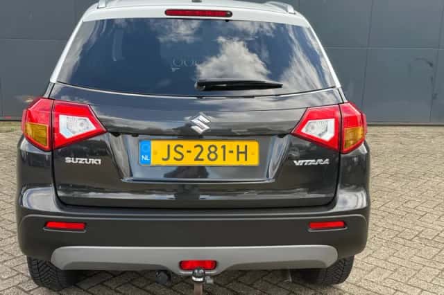 Suzuki Vitara (2016) thumbnail 4