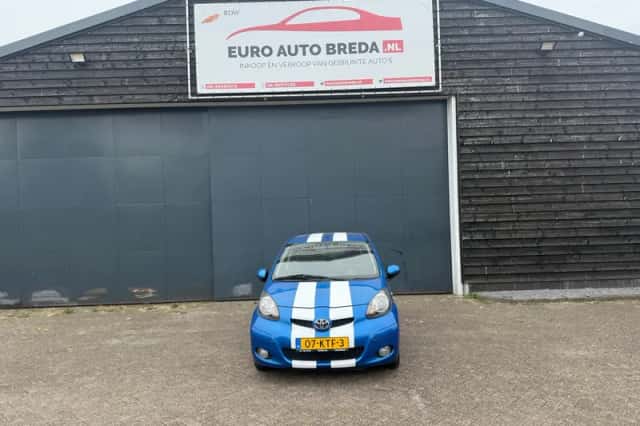 Toyota Aygo (2010) thumbnail 1