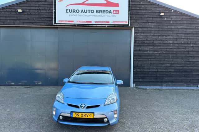 Toyota Prius (2012) thumbnail 1