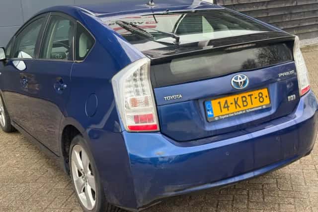 Toyota Prius (2009) thumbnail 3