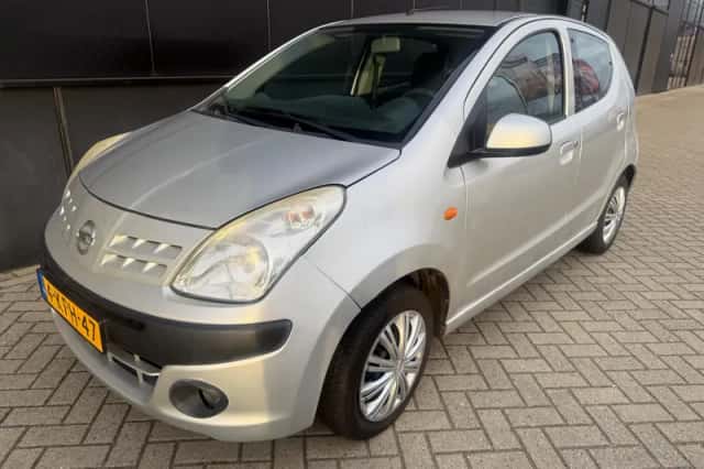 Nissan Pixo (2010) thumbnail 3