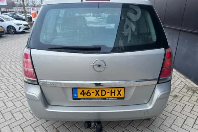 Opel Zafira (2007) thumbnail 6