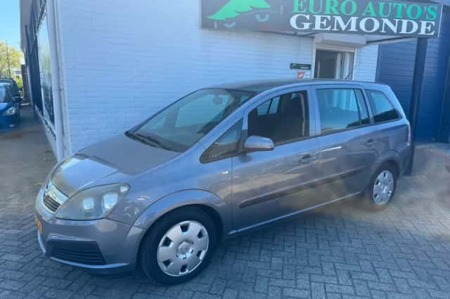 Opel Zafira (2005) thumbnail 1