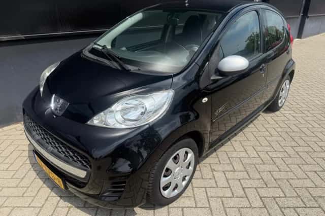 Peugeot 107 (2011) thumbnail 3