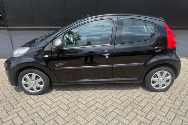 Peugeot 107 (2011) thumbnail 4