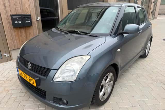 Suzuki Swift (2007) thumbnail 3