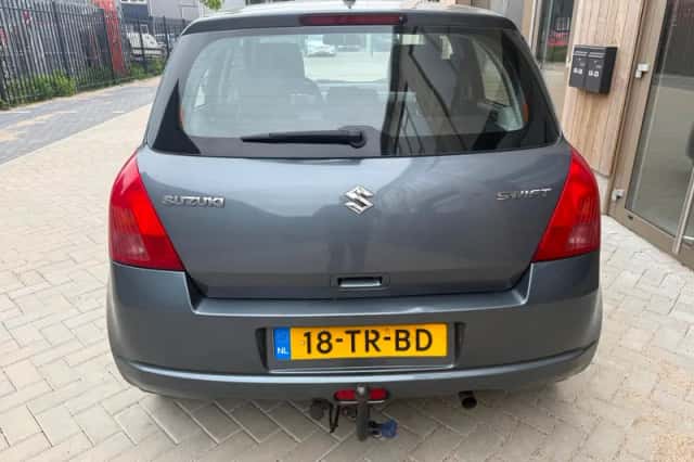 Suzuki Swift (2007) thumbnail 6