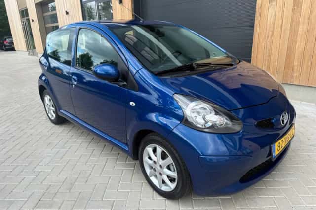 Toyota Aygo (2007) thumbnail 3