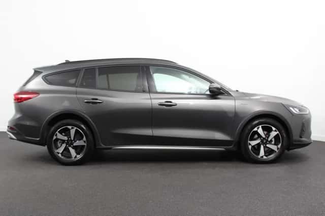 Ford Focus (2024) thumbnail 6