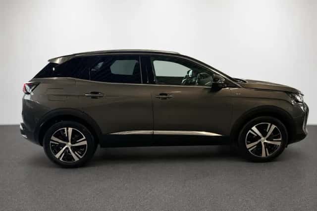 Peugeot 3008 (2023) thumbnail 5