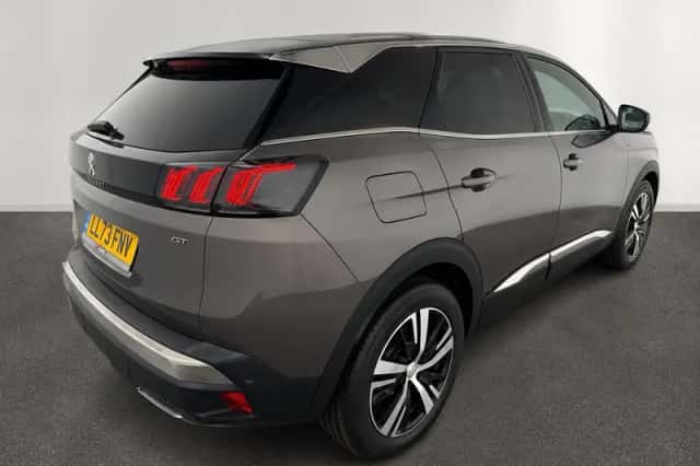 Peugeot 3008 (2023) thumbnail 6