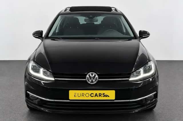 Volkswagen Golf (2019) thumbnail 2
