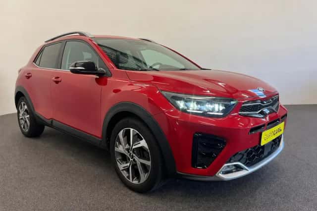 Kia Stonic (2021) thumbnail 3