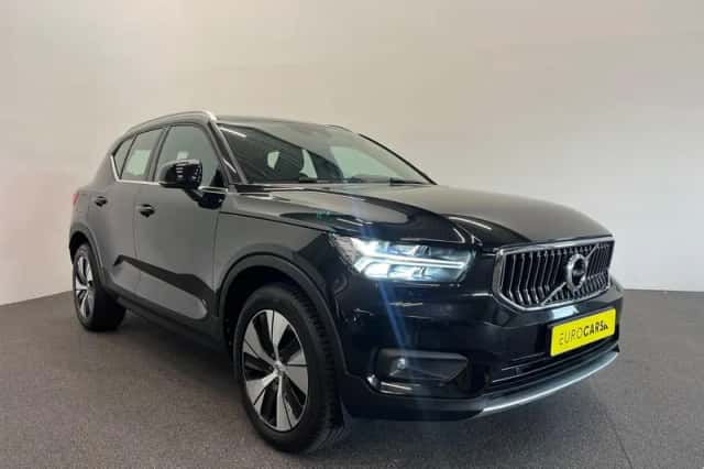 Volvo XC40 (2021) thumbnail 3
