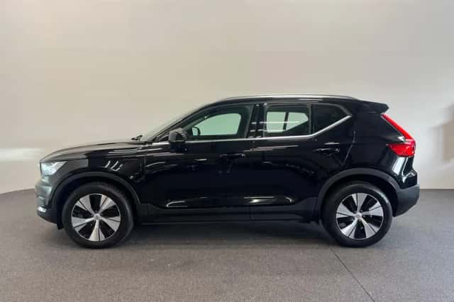 Volvo XC40 (2021) thumbnail 4