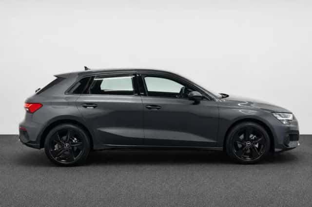 Audi A3 (2021) thumbnail 3