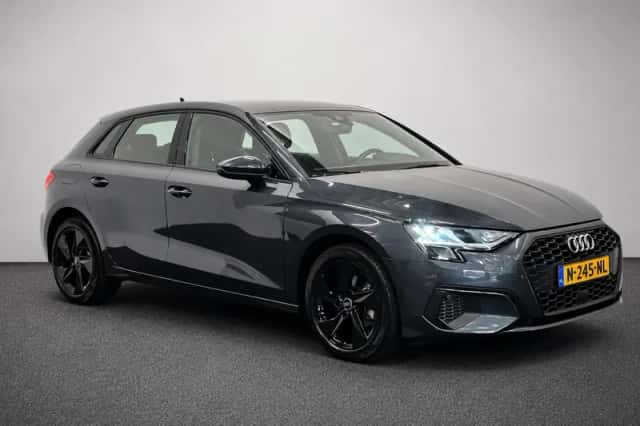 Audi A3 (2021) thumbnail 4