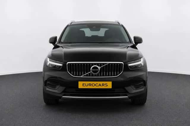 Volvo XC40 (2021) thumbnail 2