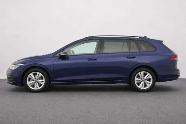 Volkswagen Golf (2024) thumbnail 5