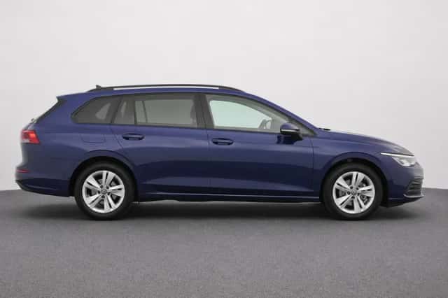 Volkswagen Golf (2024) thumbnail 6