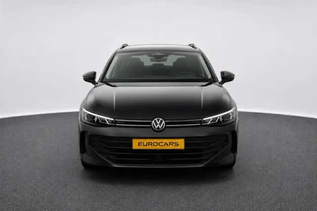Volkswagen Passat (2025) thumbnail 2