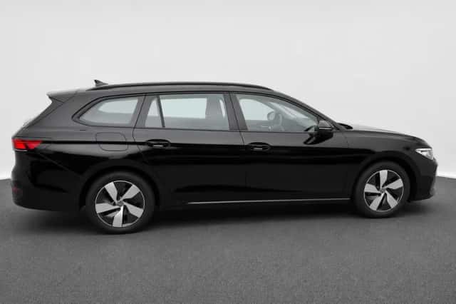 Volkswagen Passat (2025) thumbnail 5