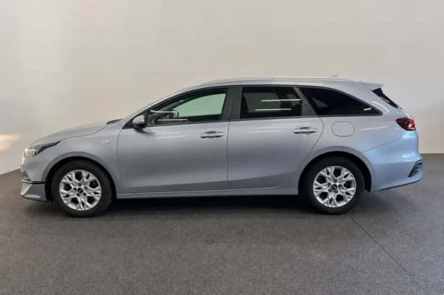 Kia Ceed (2023) thumbnail 4