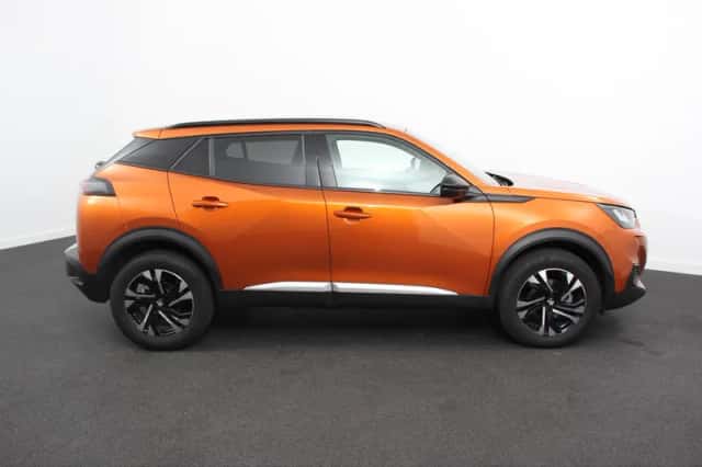 Peugeot 2008 (2023) thumbnail 5