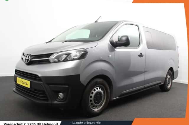 Toyota ProAce Shuttle (2022) thumbnail 1