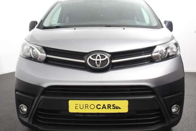 Toyota ProAce Shuttle (2022) thumbnail 4