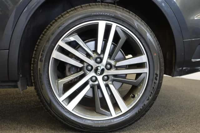 Audi Q5 (2021) thumbnail 3