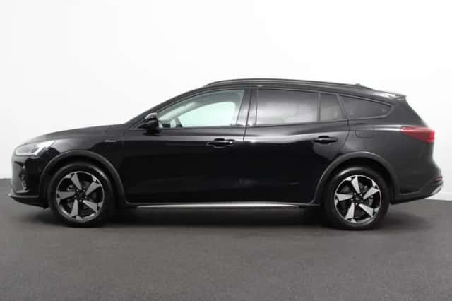 Ford Focus (2024) thumbnail 5