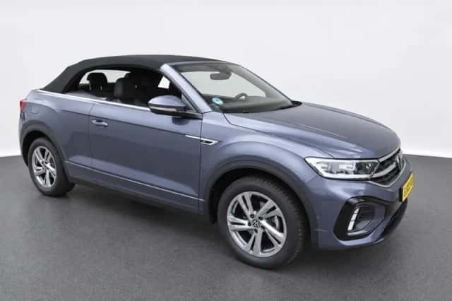 Volkswagen T-Roc (2023) thumbnail 3