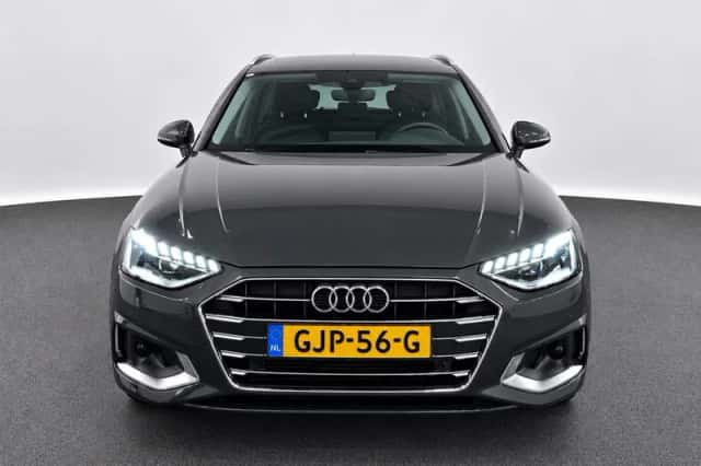 Audi A4 (2023) thumbnail 2