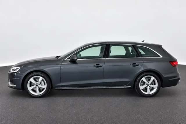 Audi A4 (2023) thumbnail 4