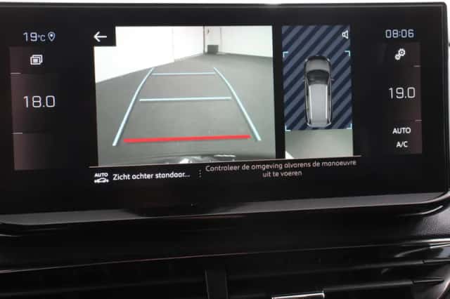 Peugeot 5008 (2024) thumbnail 3