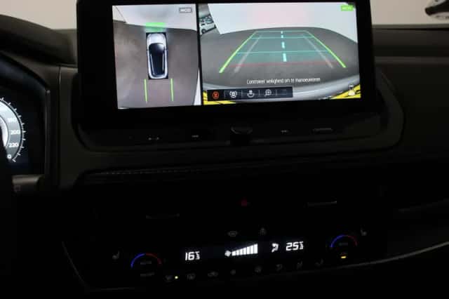 Nissan Qashqai (2025) thumbnail 4