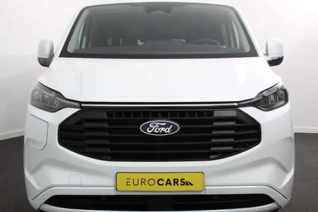 Ford Transit Custom (2025) thumbnail 2