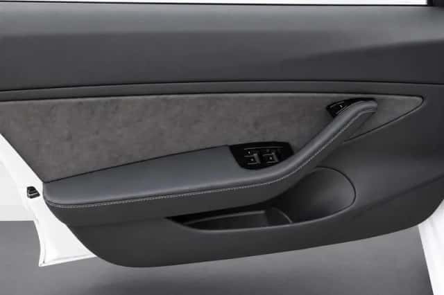 Tesla Model 3 (2019) thumbnail 3