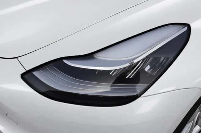 Tesla Model 3 (2019) thumbnail 5